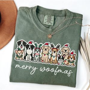 Merry Dogmas Golden Retriever Christmas Graphic T-Shirt
