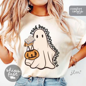 Halloween Reading Ghost Book Librarian Graphic T-Shirt