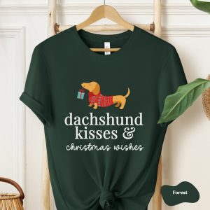 Dachshund Christmas Dog Lover Gifts Doxie Mom Graphic T-Shirt