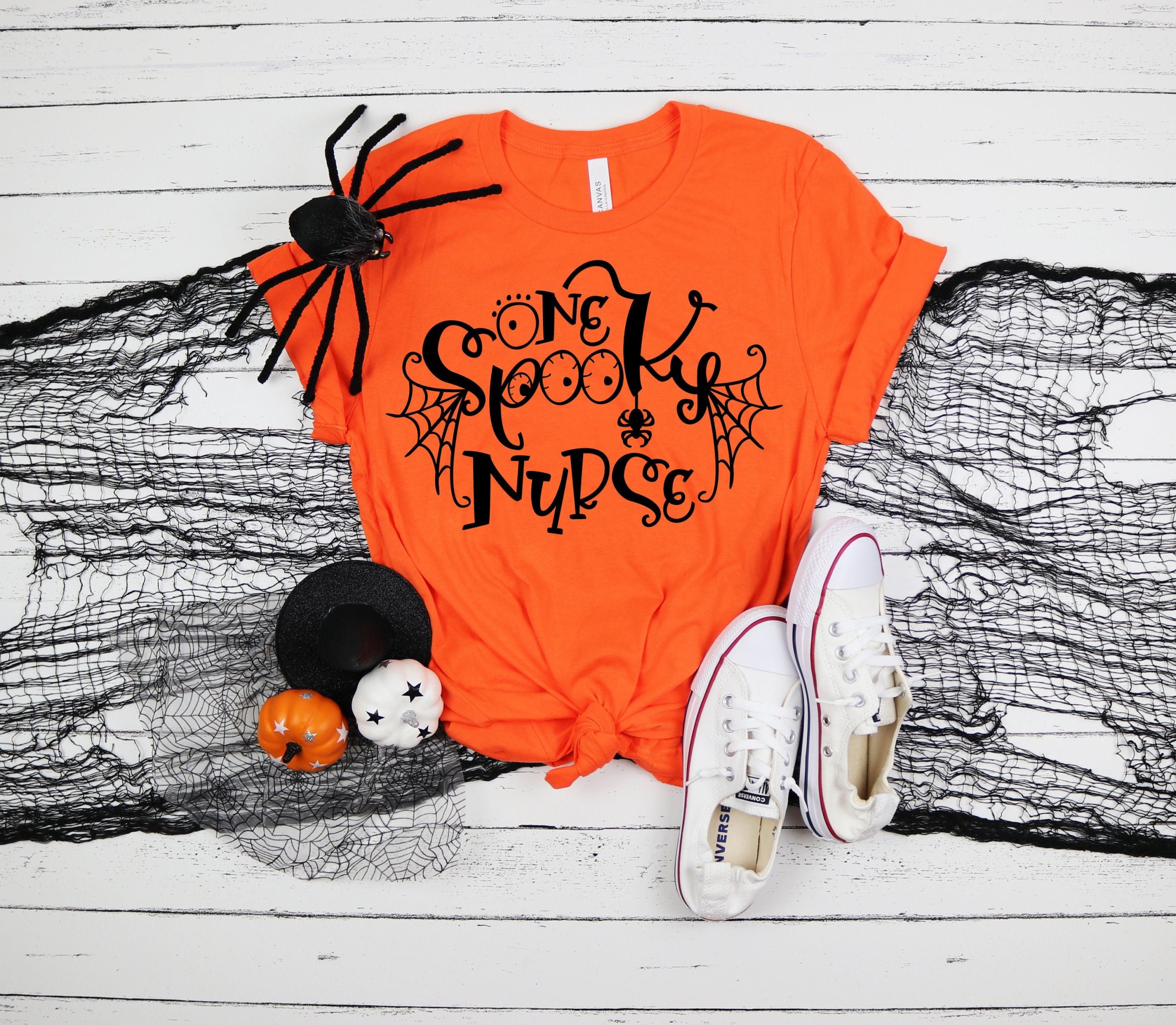 One Spooky Nurse Halloween For Nurses Women Graphic T-Shirt