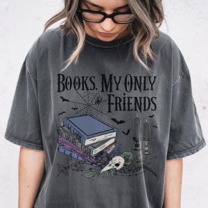 Gothic Book Lover Dark Academia Reader Spooky Graphic T-Shirt