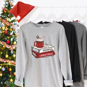Christmas For Women Book Lover Gift Merry Graphic T-Shirt
