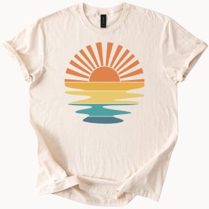 Retro Sunset Ocean Sunrise Waves Summer Vibes Graphic T-Shirt