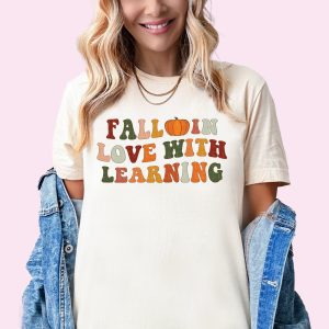 Fall Teacher In Love With Learning Groovy Graphic T-Shirt