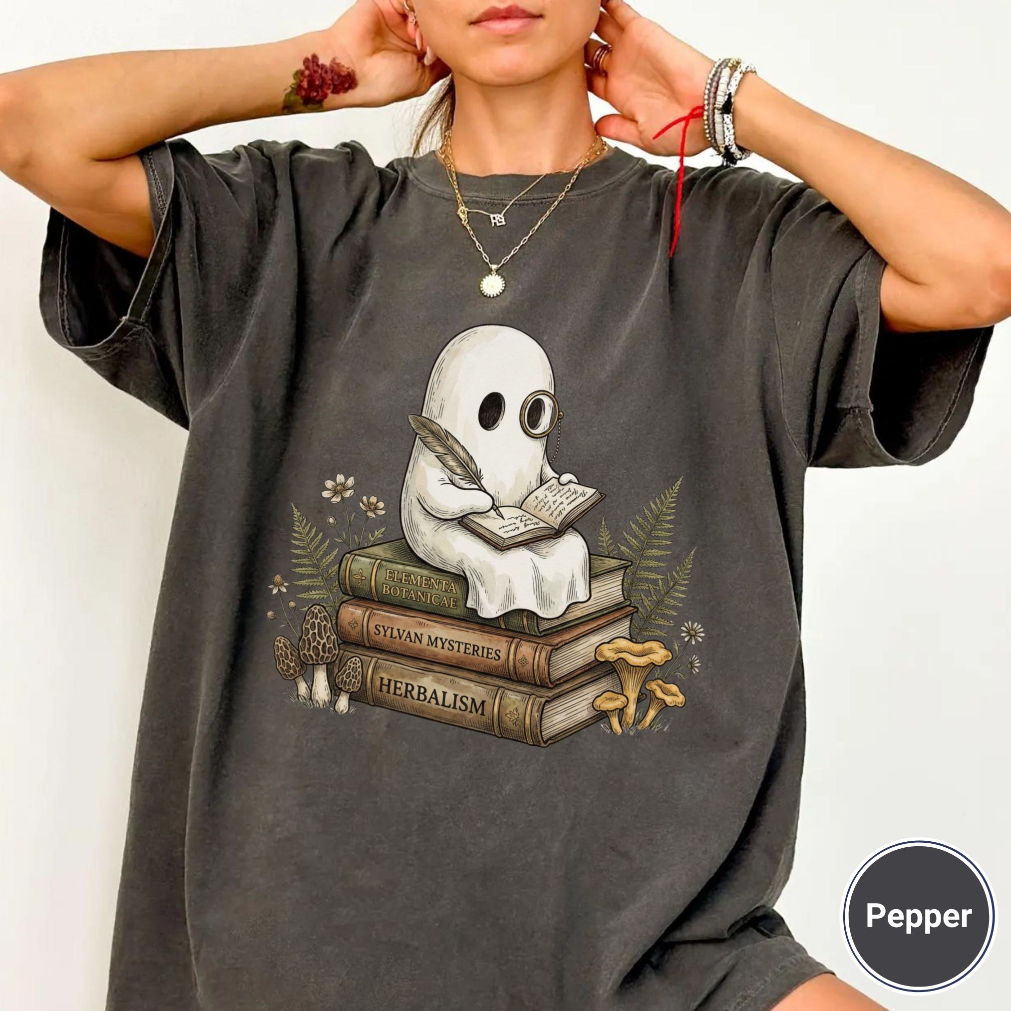 Ghost Reading Books Dark Academia Botanical Graphic T-Shirt