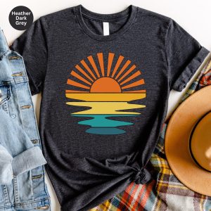 Retro Sunset Wavy Beach Lover Gift Summer Sun Graphic T-Shirt