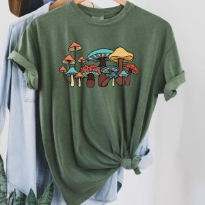 Retro Mushroom Hippie One With Nature Graphic T-Shirt